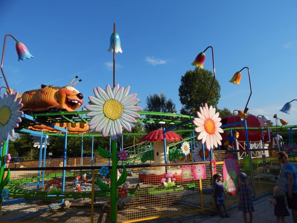 Casa Mobile Gustocamp A Caorle Hotel Luaran gambar